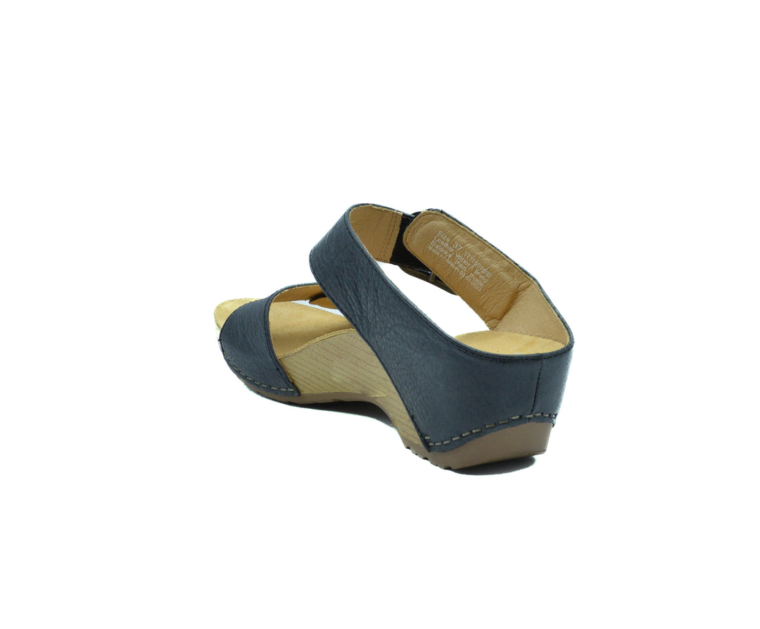 DANSKO Tanya