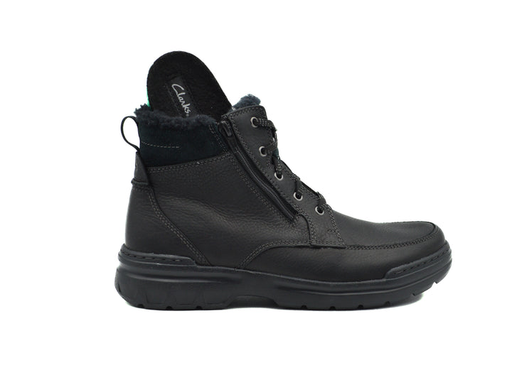 CLARKS Wallabee