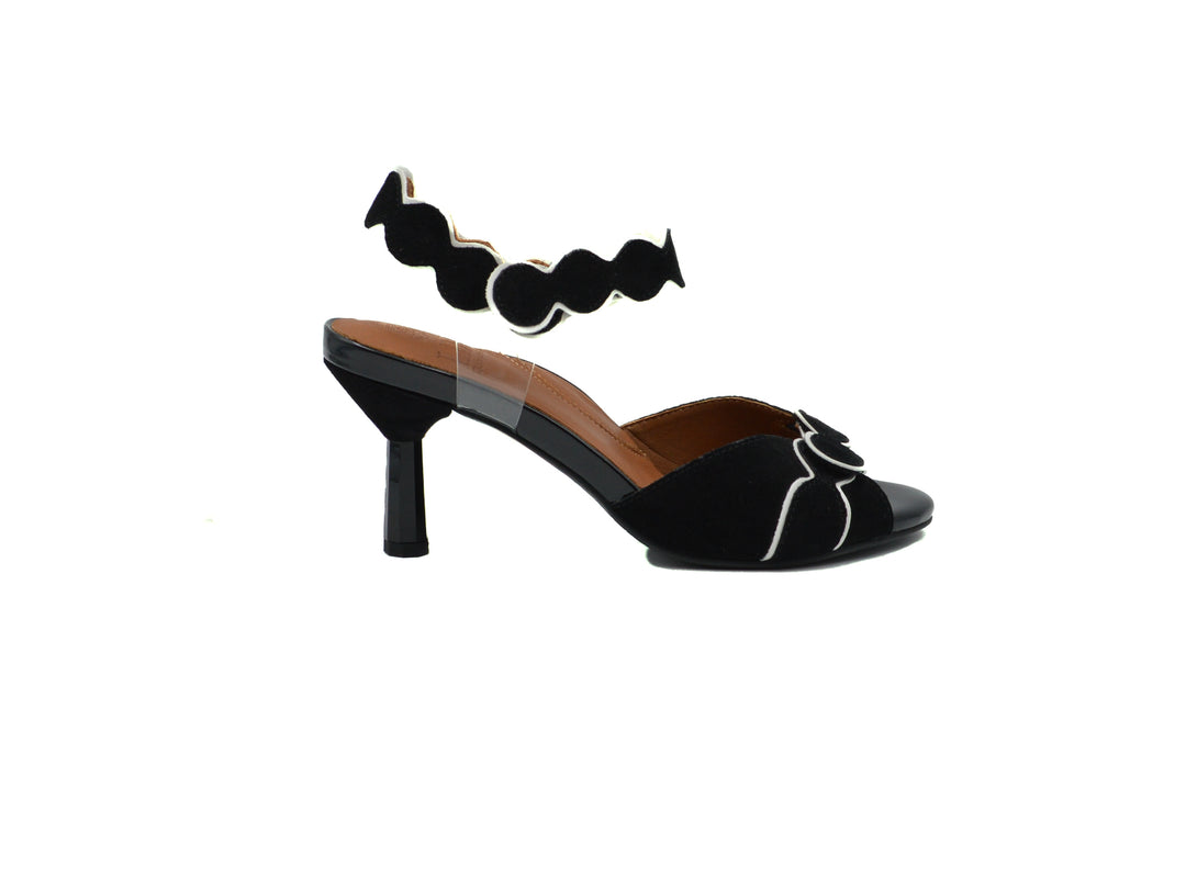 L'AMOUR DES PIEDS Lavantia