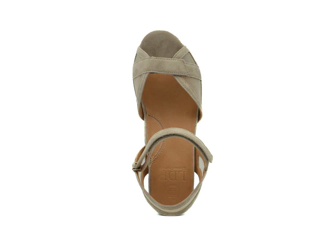 L'AMOUR DES PIEDS Mahiya