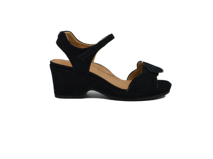 L'AMOUR DES PIEDS Marora