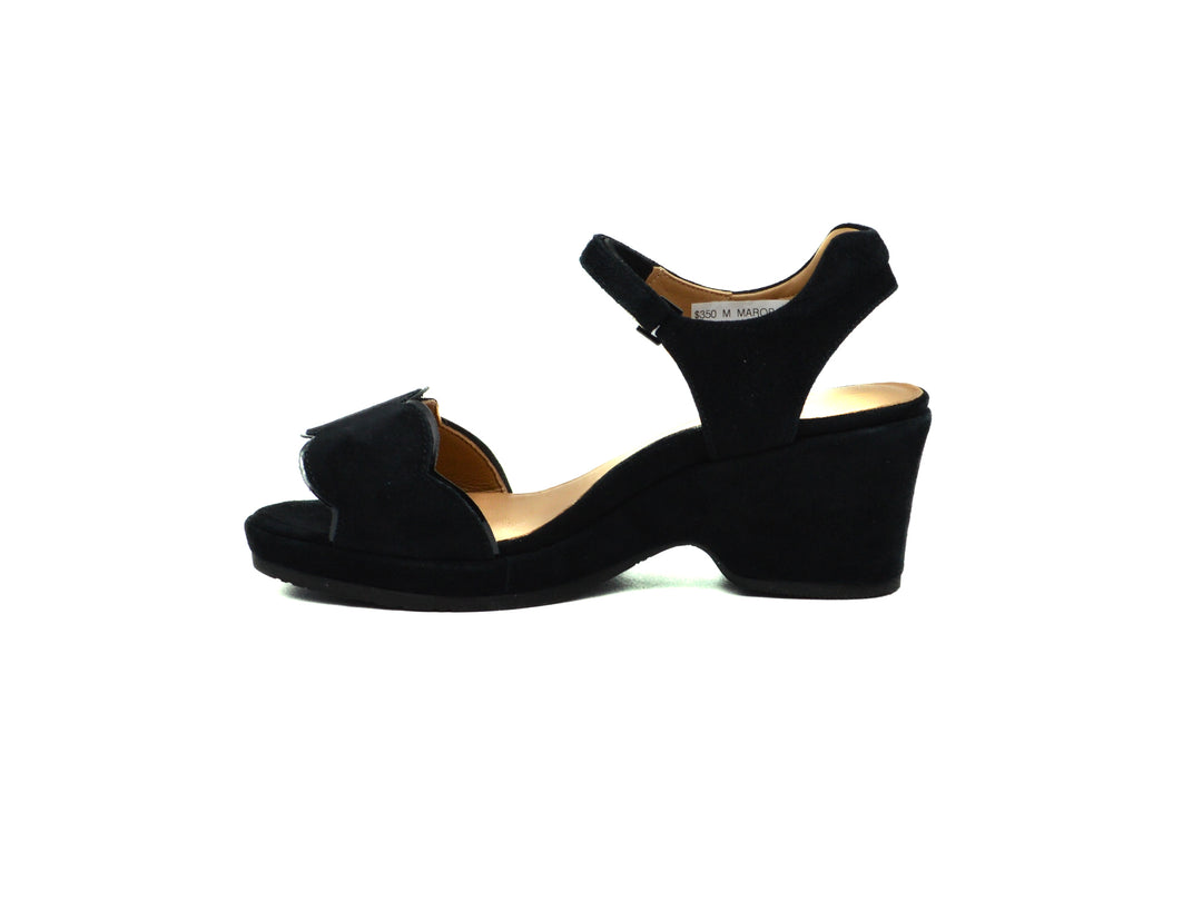 L'AMOUR DES PIEDS Marora