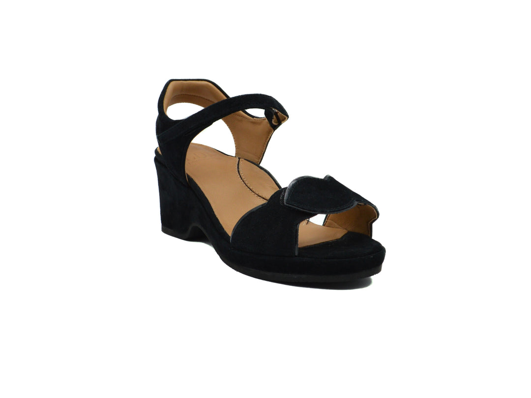 L'AMOUR DES PIEDS Marora