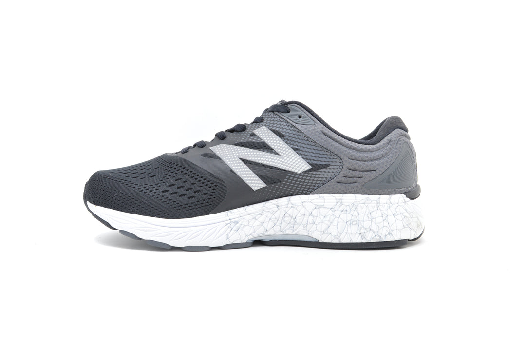 NEW BALANCE 940v4