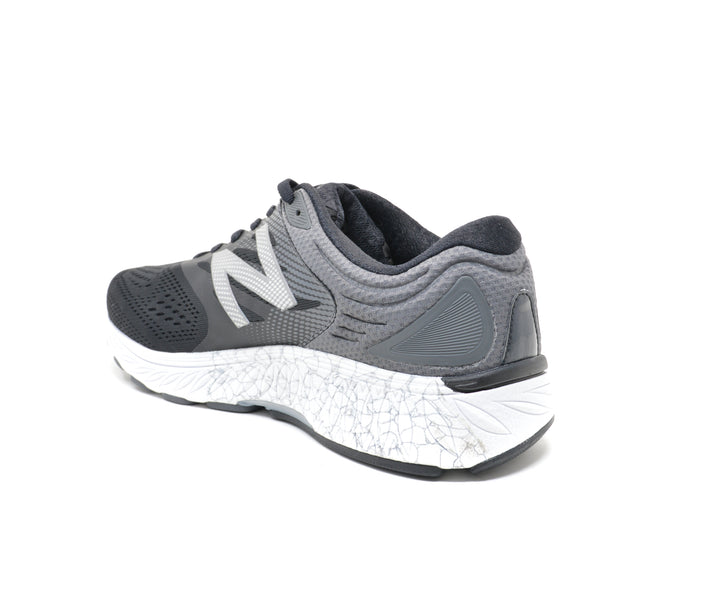 NEW BALANCE 940v4