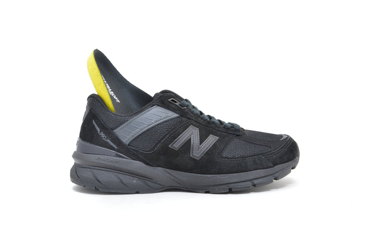 NEW BALANCE 990v5