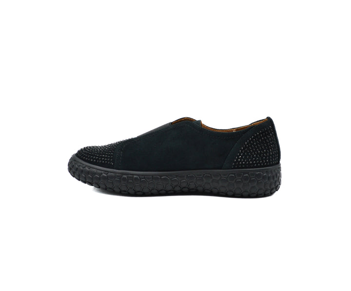 L'AMOUR DES PIEDS Zarrial